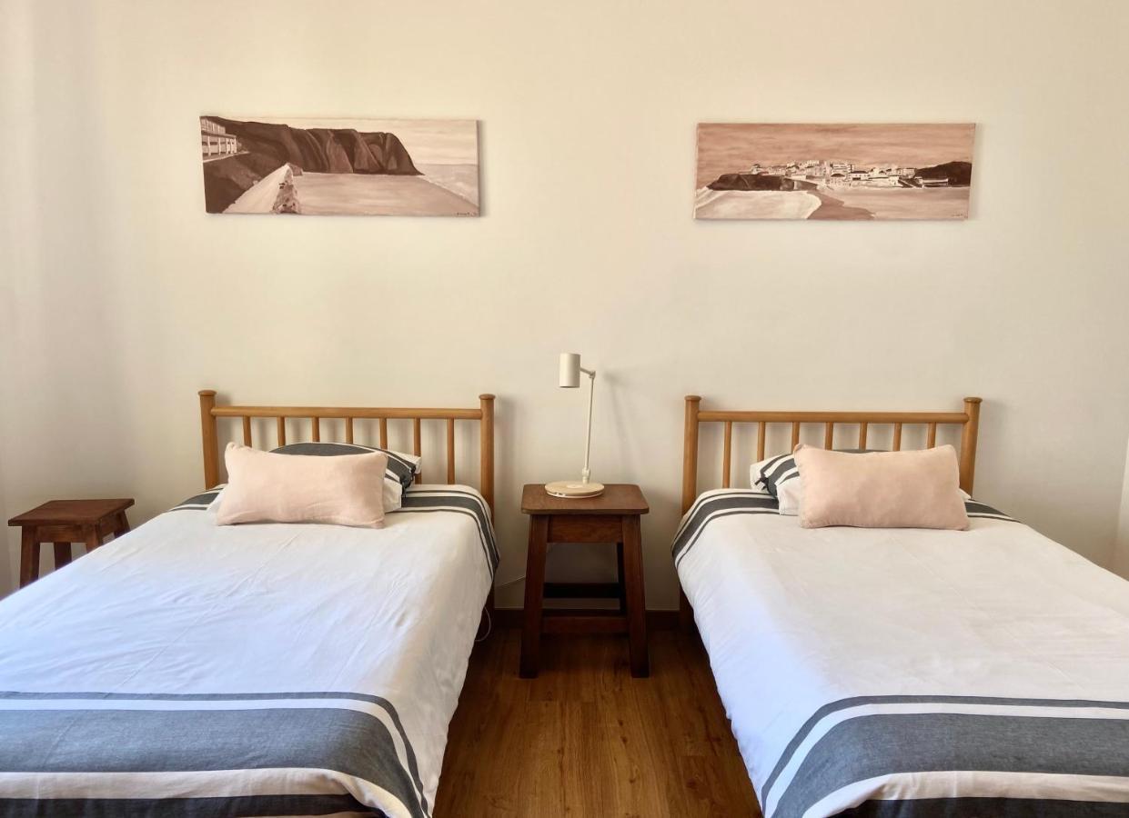 Colares Beach House, Pool Child Friendly Extérieur photo