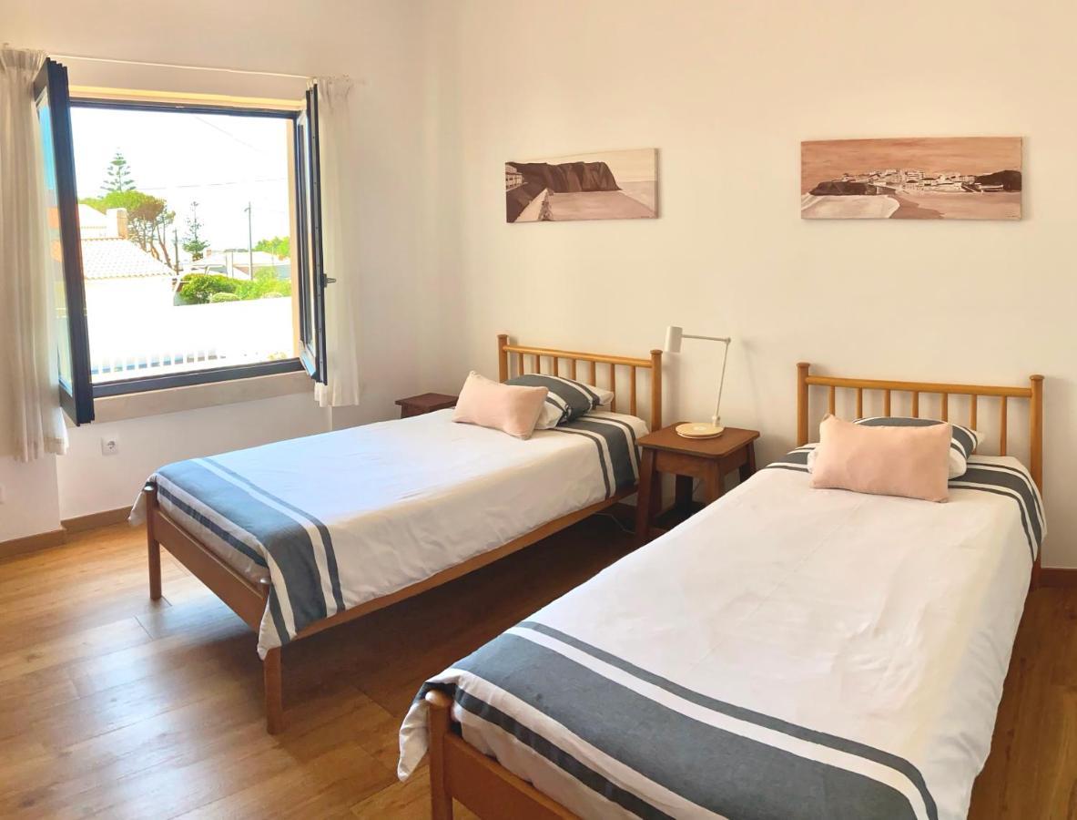 Colares Beach House, Pool Child Friendly Extérieur photo