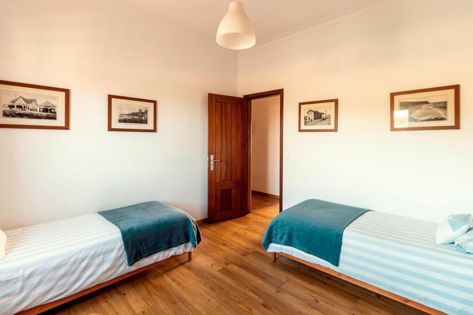 Colares Beach House, Pool Child Friendly Extérieur photo